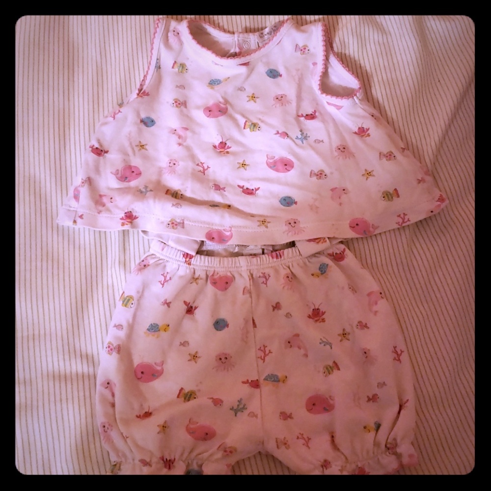 Kissy kissy pjs!